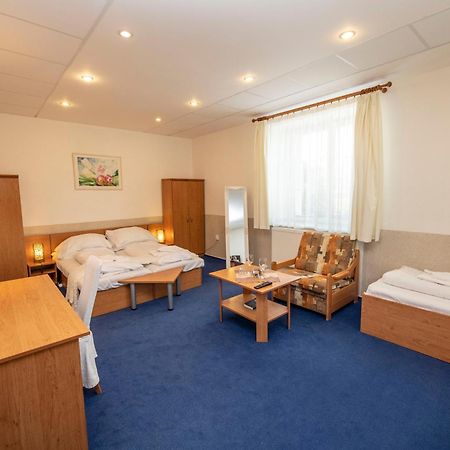 Hotel Allvet Drnovice  Zewnętrze zdjęcie