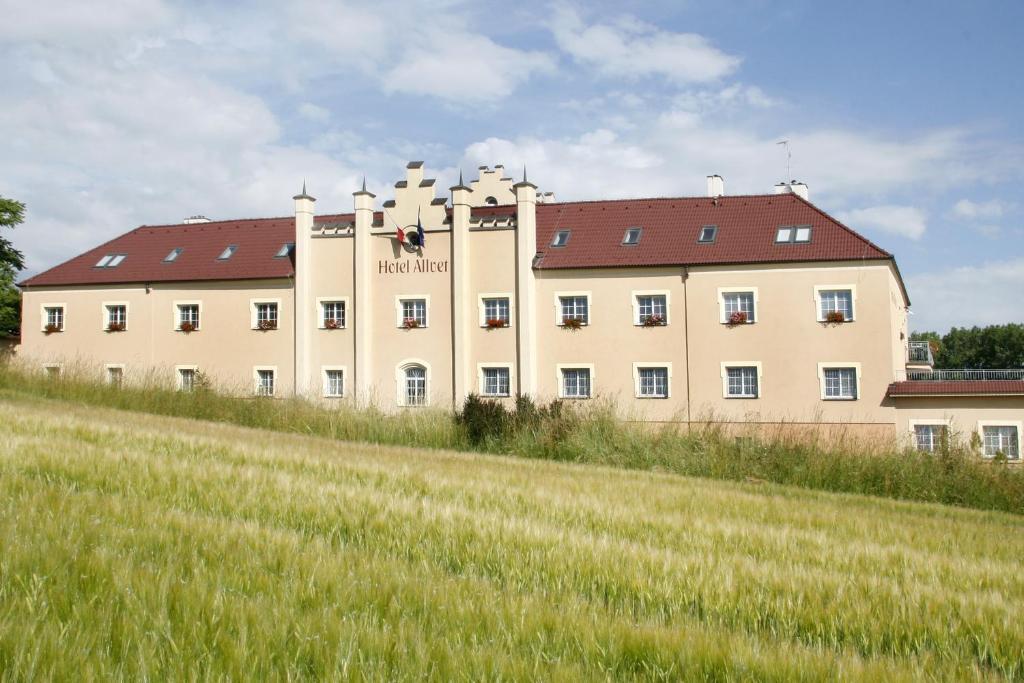Hotel Allvet Drnovice  Zewnętrze zdjęcie