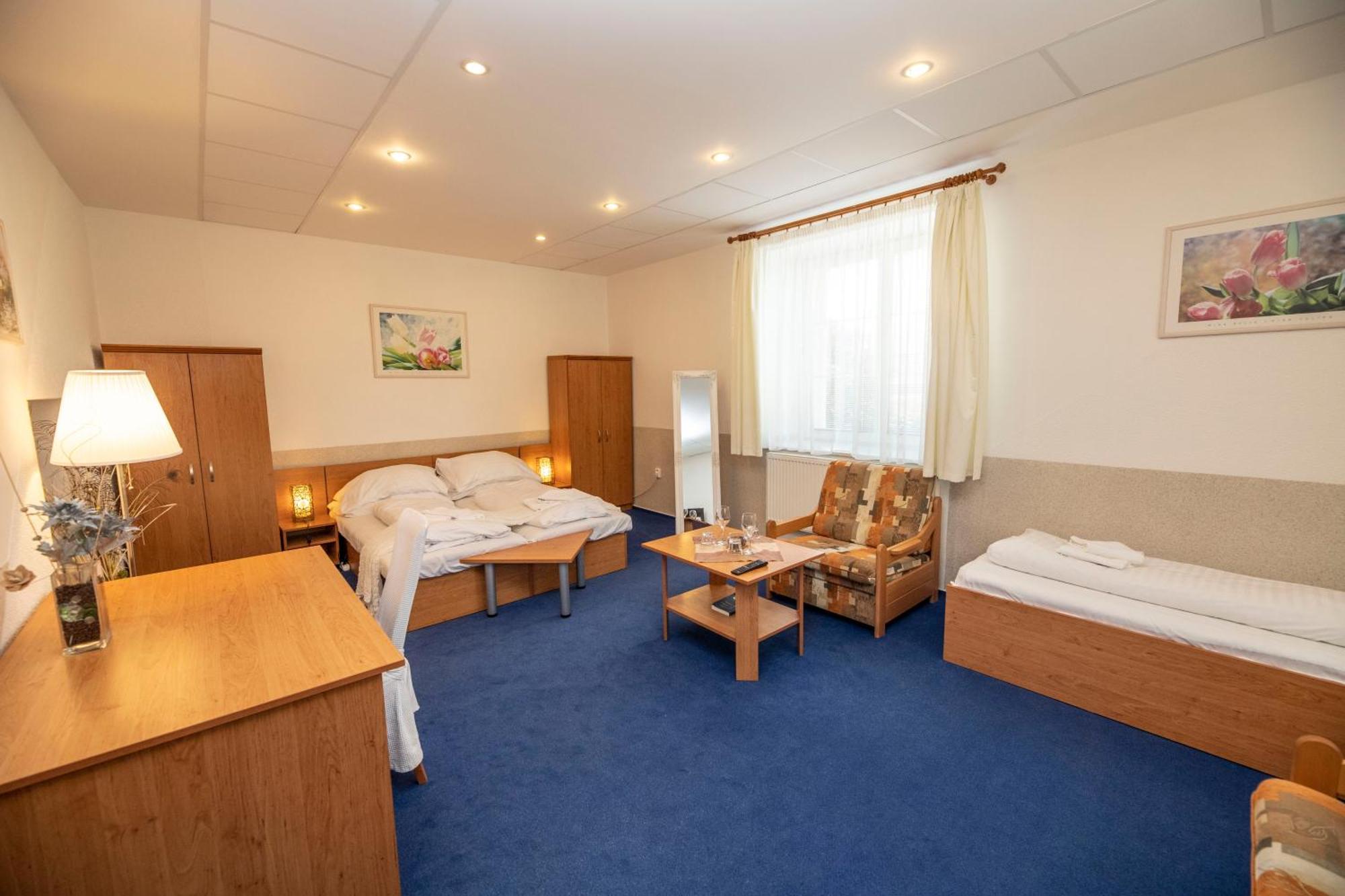 Hotel Allvet Drnovice  Zewnętrze zdjęcie