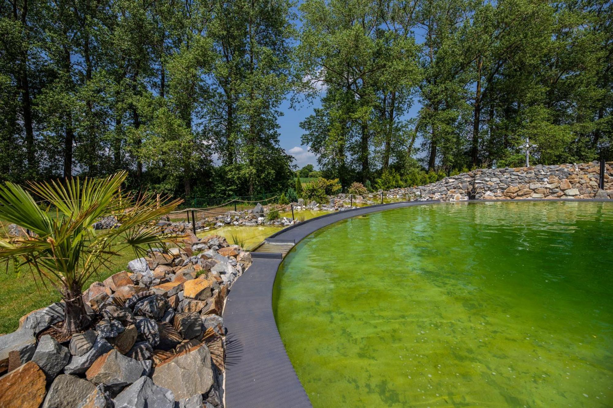 Hotel Allvet Drnovice  Zewnętrze zdjęcie